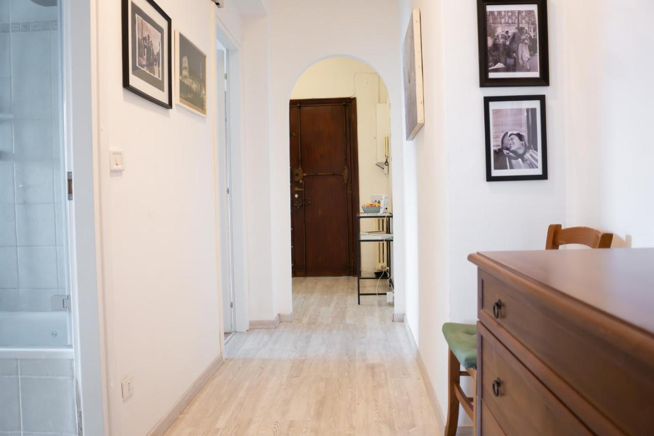 Nonna Pina Guest House Moderno Appartamento Vicino Metro AWifi,Netflix ローマ エクステリア 写真