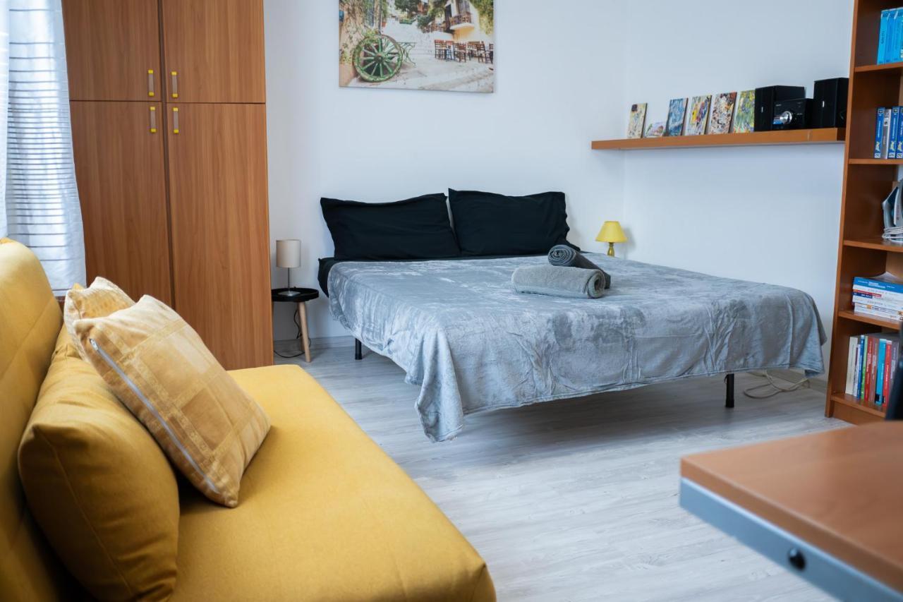 Nonna Pina Guest House Moderno Appartamento Vicino Metro AWifi,Netflix ローマ エクステリア 写真